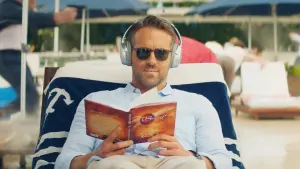 Задник к фильму "Телохранитель жены киллера" #269042