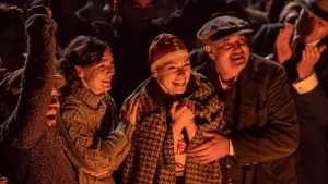 Видео к фильму Девушка и море | Jellyfish