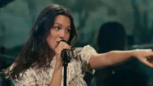 Задник к фильму "Billions Club Live with Olivia Rodrigo: A Concert Film" #823059