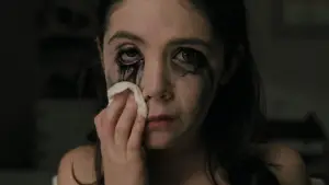 Задник к фильму "Дитя тьмы" #698975