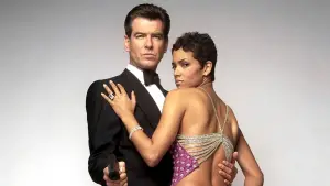 Задник к фильму "007: Умри, но не сейчас" #602412