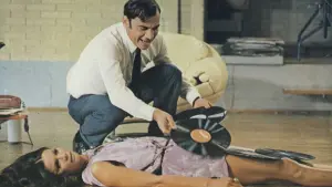 Задник к фильму "Следствие по делу гражданина вне всяких подозрений" #175928