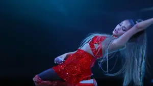 Задник к фильму "Ариана Гранде: excuse me, i love you" #440199