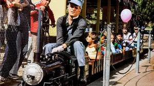 Задник к фильму "Придурок" #255184