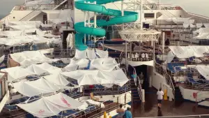 Задник к фильму "Полный провал: фекальный круиз" #677936