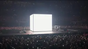 Задник к фильму "Billie Eilish - Hit Me Hard and Soft: The Tour (Live in 3D)" #816336