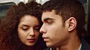 Задник к фильму "История любви и желания" #408386