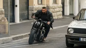 Задник к фильму "Мой шпион: Вечный город" #602392