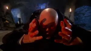 Задник к фильму "Эльвира - Повелительница Тьмы 2. Проклятые холмы Эльвиры" #475207