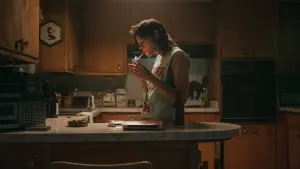 Задник к фильму "Любовь истекает кровью" #369169