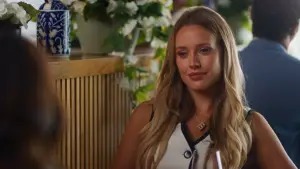 Задник к фильму "Рождество под софитами" #735790