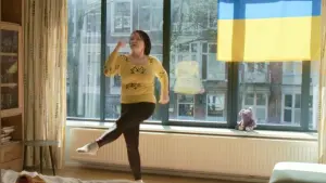 Задник к фильму "Найс Лейдіз" #443820