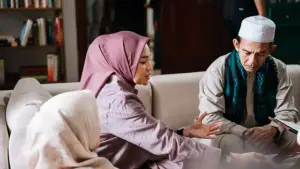 Задник к фильму "La Tahzan: Cinta, Dosa, Luka..." #672925