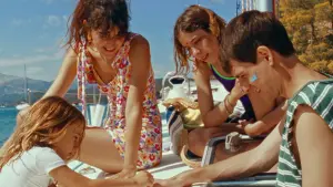 Видео к фильму Kyuka: Before Summer's End | EXTRAIT 2 | KYUKA - BEFORE SUMMER'S END de Kostis Charamountanis (ACID CANNES 2024)