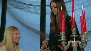 Задник к фильму "Вампирши-лесбиянки" #390952