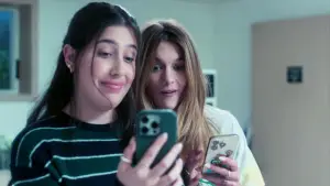 Задник к фильму "Roommates" #830397