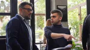 Задник к фильму "Γελοίοι Έρωτες" #778352