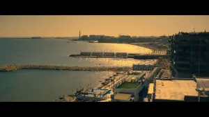 Задник к фильму "Вся жизнь впереди" #266736