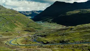 Задник к фильму "Невероятная жизнь Уолтера Митти" #637298