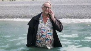 Задник к фильму "L