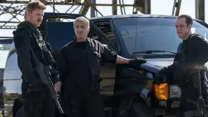 Задник к фильму "Непробиваемые" #579465