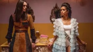 Задник к фильму "Мисс Плохое поведение" #406607