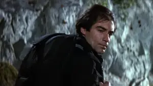 Задник к фильму "007: Искры из глаз" #637758