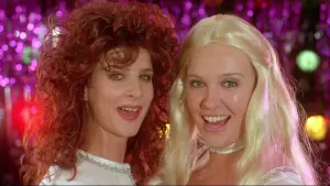 Задник к фильму "Свадьба Мюриэл" #257042