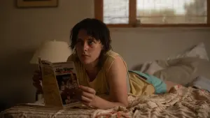 Задник к фильму "Любовь истекает кровью" #434499