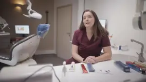 Задник к фильму "Des dents blanches... au rire jaune !" #774162