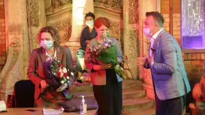 Задник к фильму "Безумное кино для взрослых" #378879