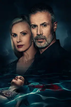 Постер к фильму "Девушка в бассейне" #705541