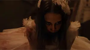 Задник к фильму "Эбигейл" #356095