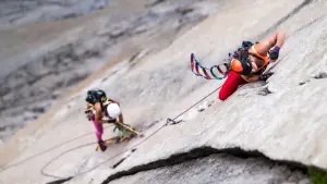 Задник к фильму "The Queen Swing" #777843