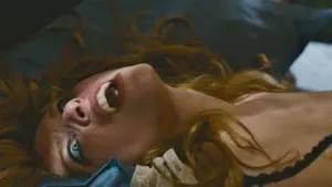 Задник к фильму "Поцелуй проклятой" #362878