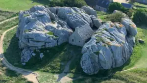 Задник к фильму "Finistère, ces Bretons du bout du monde" #777330