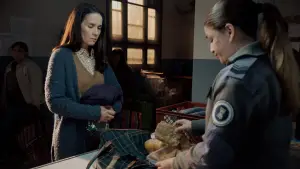 Задник к фильму "Женщина в очереди" #699705