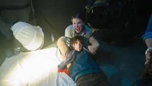 Задник к фильму "Последнее приключение: за кадром 5 сезона «Очень странных дел»" #532297