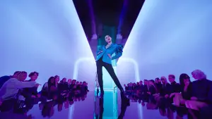 Задник к фильму "Все говорят о Джейми" #457814