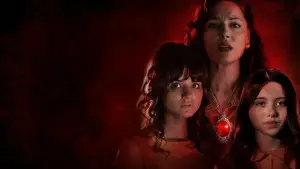 Задник к фильму "Проклятое ожерелье" #682628