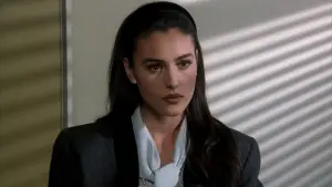 Задник к фильму "Злоупотребление" #396421