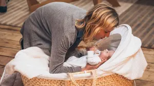 Задник к фильму "Этажом ниже" #352709