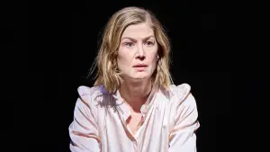 Задник к фильму "National Theatre Live: Inter Alia" #767752