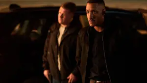 Задник к фильму "Досье «Чёрная канарейка»" #623085