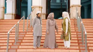 Задник к фильму "La Tahzan: Cinta, Dosa, Luka..." #672893