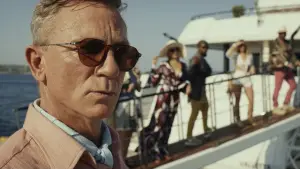 Задник к фильму "Достать ножи: Стеклянная луковица" #592473