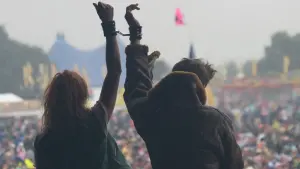 Задник к фильму "Музыка нас связала" #494576