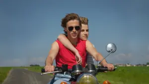 Задник к фильму "Лето