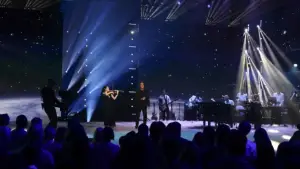 Задник к фильму "La fête de la chanson française - 20 ans d