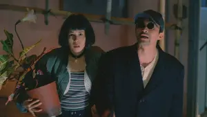 Задник к фильму "Из темноты" #383228